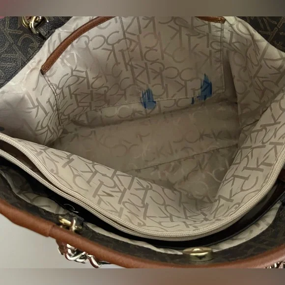 CALVIN KLEIN Shoulder Bag. - Picture 9 of 9